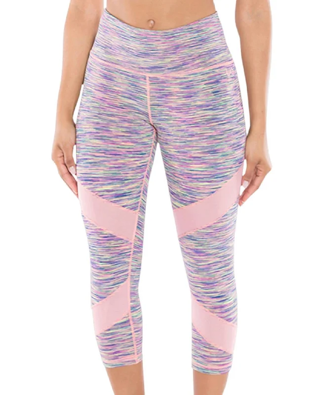 Space Edge Capri Leggings In Cake