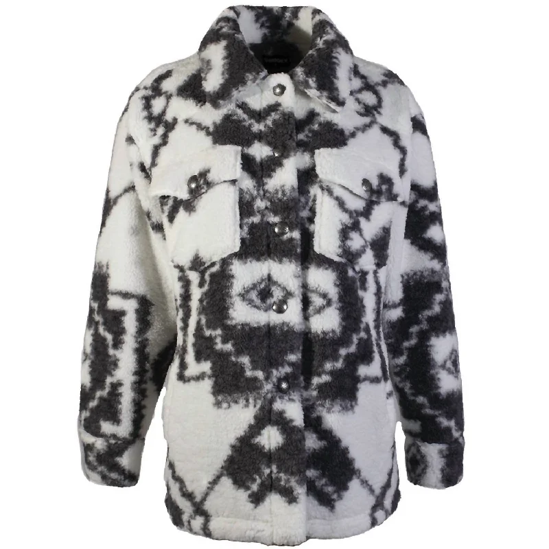 Women's Sherpa Jacket In White/black Aztec