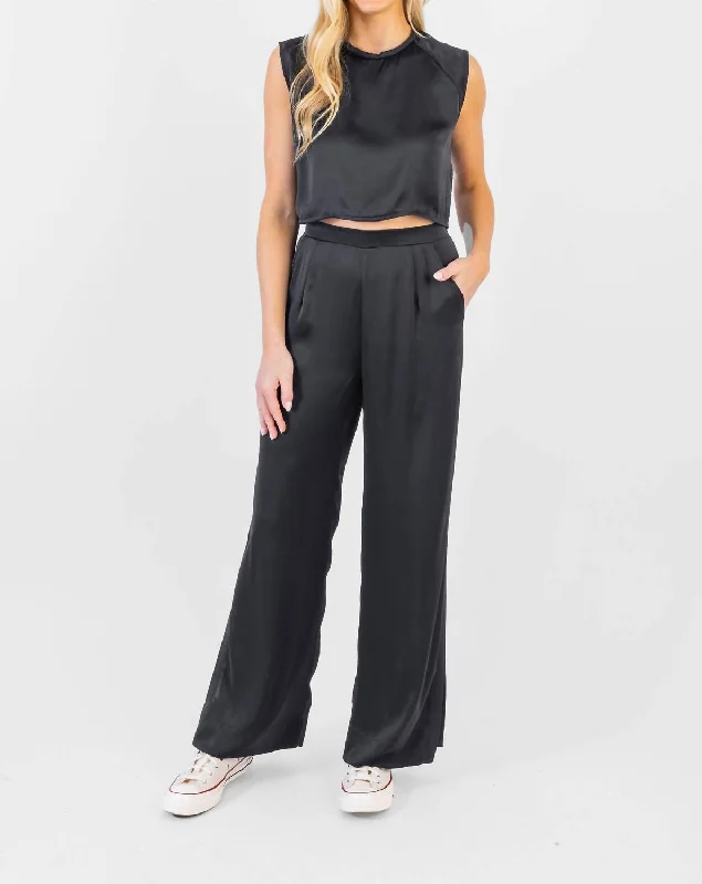 Jules Pant In Black