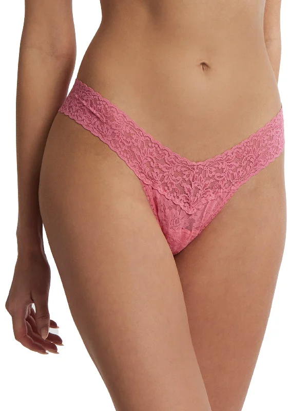 Signature Lace Low Rise Thong Guava Pink